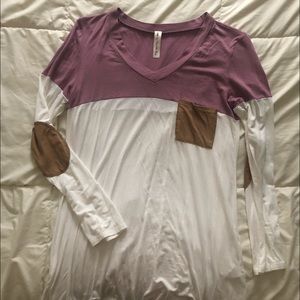 🌟2/$10🌟 Pink and White Colorblock Pocket Top